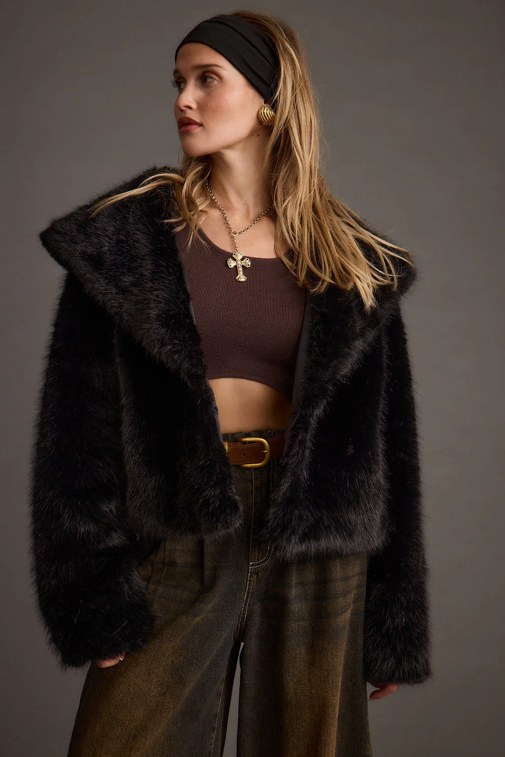 Brielle Black Faux Fur Cropped Jacket - Image 3