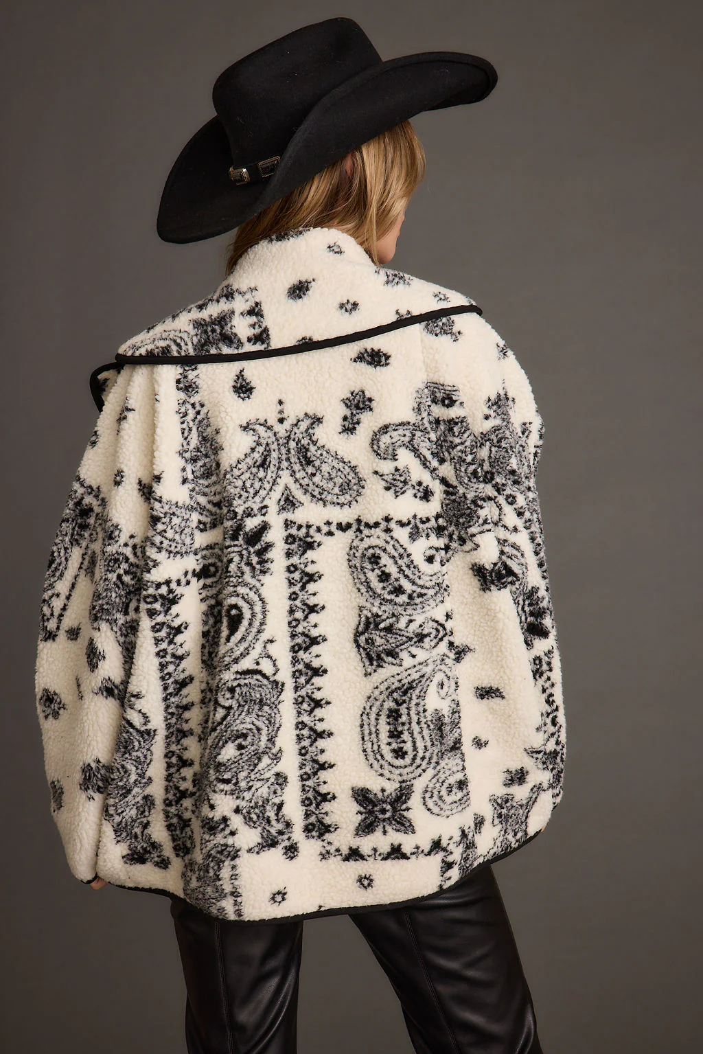 Coyote Printed Sherpa Jacket - Image 4