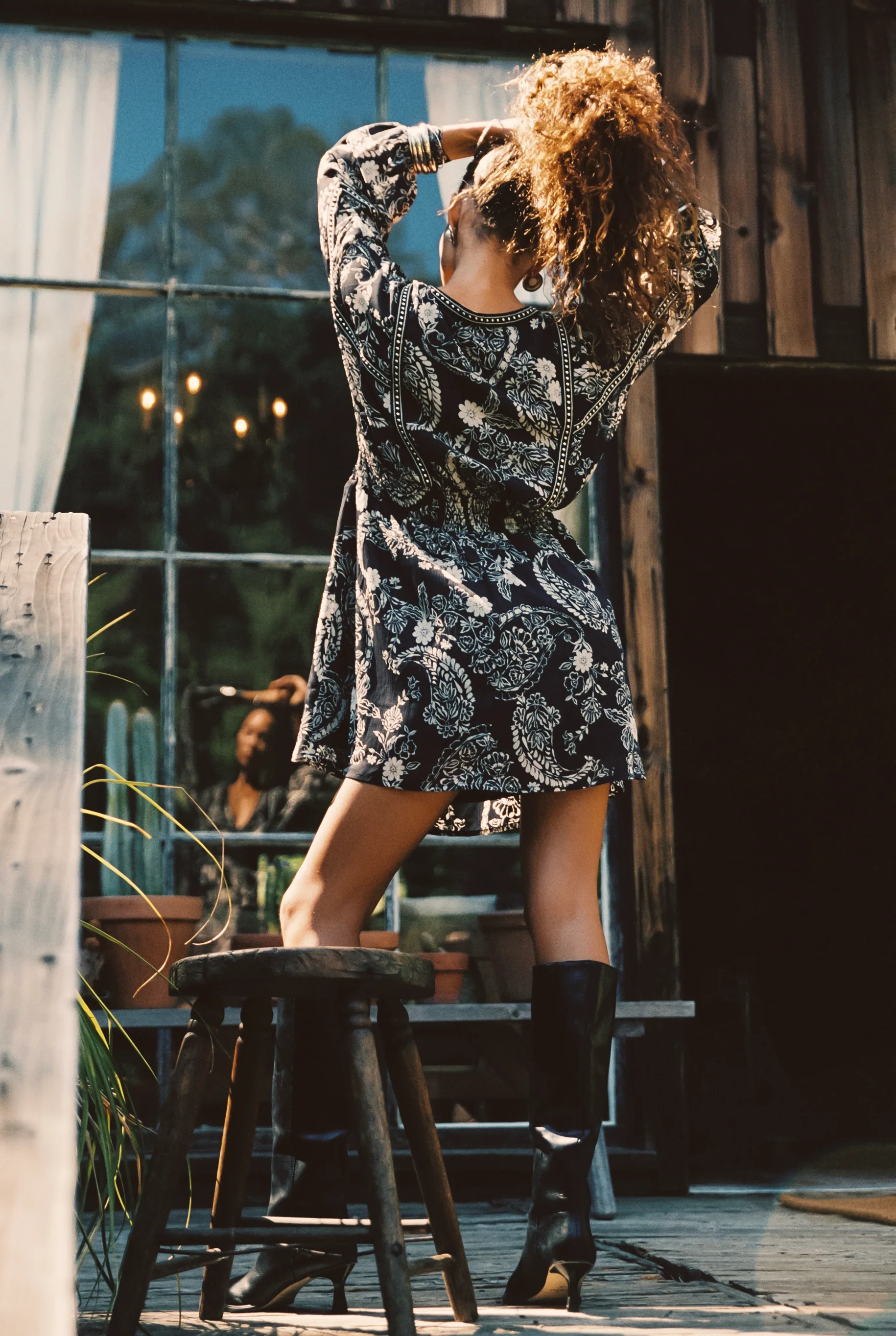 Donna Black And White Floral Mini Dress - Image 3